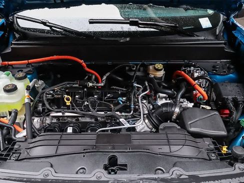 New 2025 Ford Maverick XL image 28