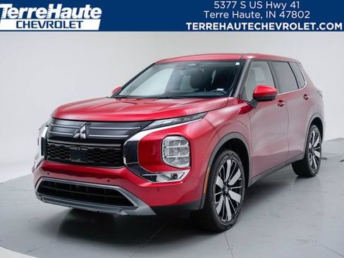Used 2025 Mitsubishi Outlander SE AWD/4WD image 1