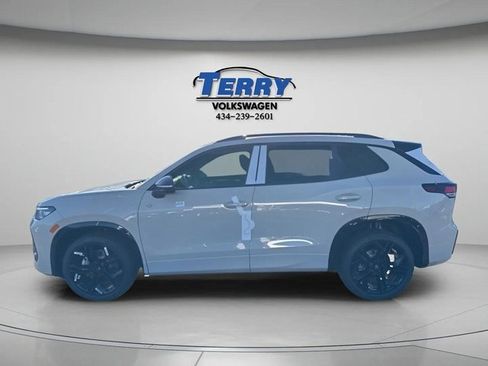 New 2026 Volkswagen Tiguan SE R-Line image 3