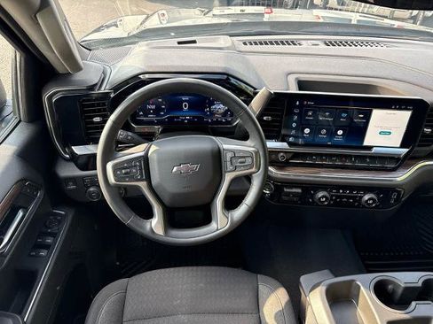 Used 2023 Chevrolet Silverado 1500 RST w/ Z71 Off-Road Package AWD/4WD image 18