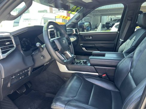 Used 2024 Toyota Tundra Platinum AWD/4WD image 19
