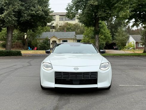 Used 2024 Nissan Z Sport w/ Floor Mat Package RWD image 8