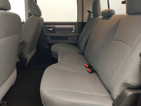Used 2020 RAM 1500 Classic SLT AWD/4WD image 18