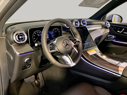 New 2026 Mercedes-Benz GLC 300 4MATIC image 9
