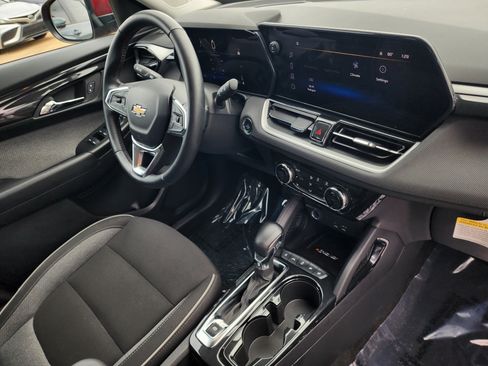 Used 2024 Chevrolet TrailBlazer LT w/ Convenience Package FWD image 14