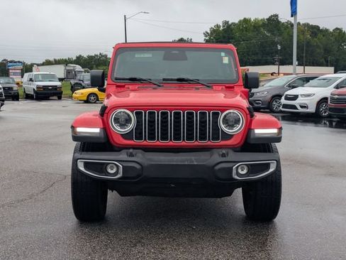 Used 2025 Jeep Wrangler Unlimited Sahara w/ Safety Group AWD/4WD image 7