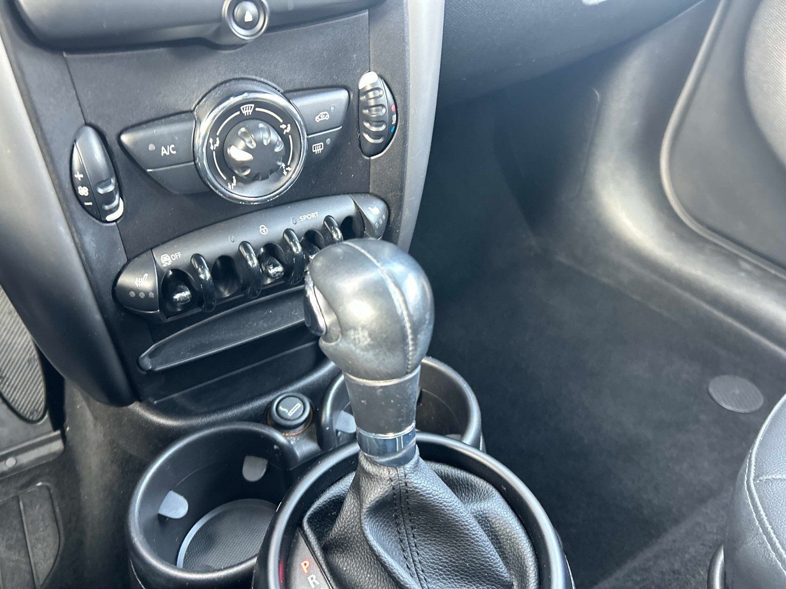 Used 2014 MINI Cooper Countryman FWD image 29