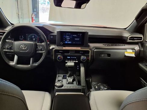 Used 2026 Toyota Tacoma 4x4 Double Cab image 11