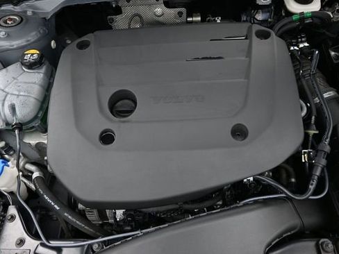 Used 2023 Volvo XC40 B5 Ultimate w/ Climate Package AWD/4WD image 36