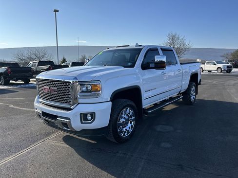 Used 2016 GMC Sierra 2500 Denali image 3