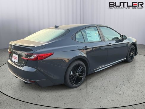 New 2026 Toyota Camry SE FWD image 6