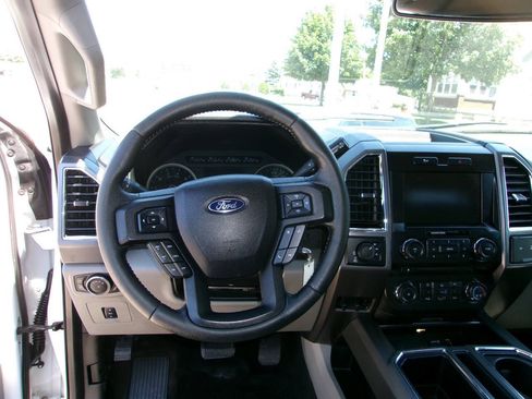 Used 2015 Ford F150 XLT w/ Equipment Group 302A Luxury AWD/4WD image 10