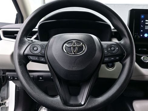 Used 2023 Toyota Corolla LE image 22
