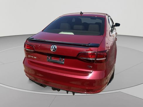 Used 2018 Volkswagen Jetta SE FWD image 8