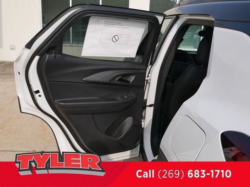 New 2026 Chevrolet TrailBlazer RS w/ Convenience Package AWD/4WD image 19