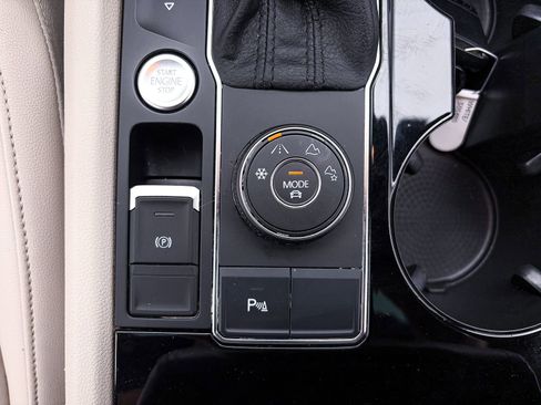 Used 2019 Volkswagen Atlas SEL image 23