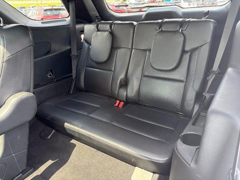 Used 2020 Ford Explorer XLT w/ Equipment Group 202A AWD/4WD image 10