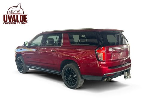 Used 2024 Chevrolet Suburban High Country AWD/4WD image 3