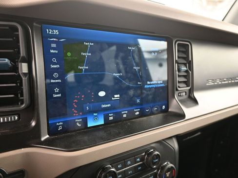 Used 2021 Ford Bronco Wildtrak image 35