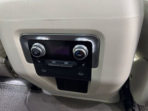 Used 2021 GMC Yukon Denali w/ Denali Premium Package AWD/4WD image 25