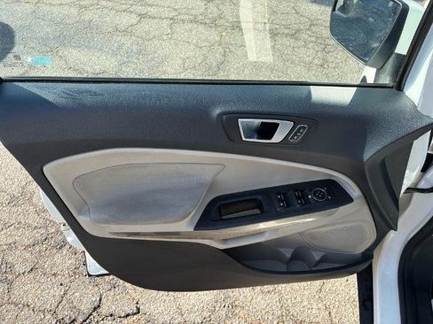 Used 2018 Ford EcoSport SE image 10