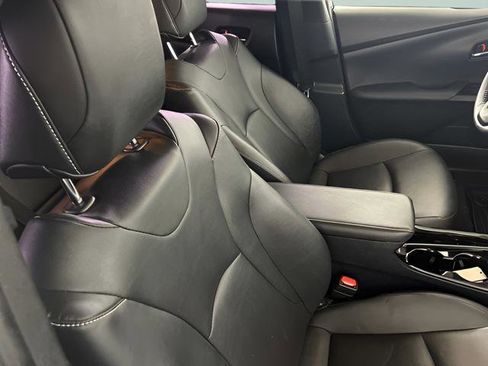 Used 2021 Toyota Prius Prime XLE w/ Carpet Mat Package (TMS) image 22