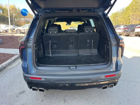 Used 2024 Chevrolet Traverse LT w/ Midnight/Sport Edition image 33