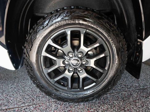 Used 2022 Toyota Tundra Platinum w/ Advanced Package AWD/4WD image 29