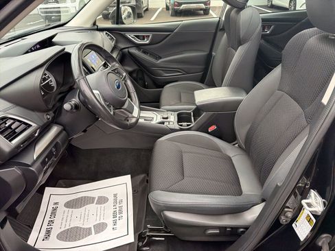 Used 2023 Subaru Forester Premium image 10