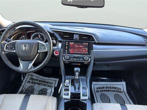 Used 2018 Honda Civic Touring image 21