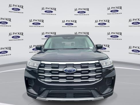 New 2026 Ford Explorer Active RWD image 8