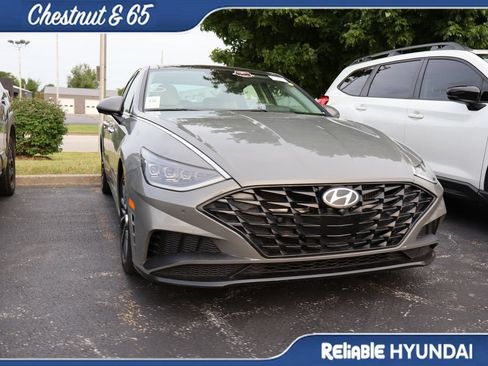 Certified 2023 Hyundai Sonata Limited FWD image 3