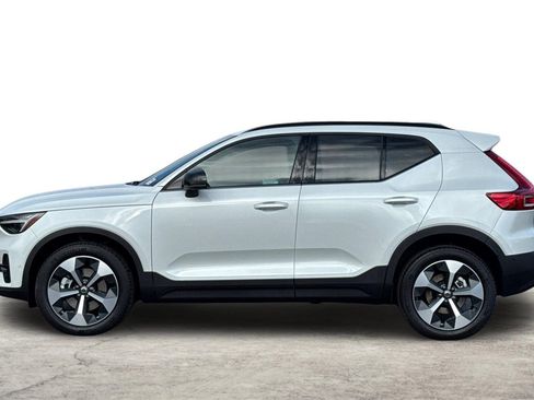 New 2026 Volvo XC40 B5 Plus w/ Protection Package Premier image 5