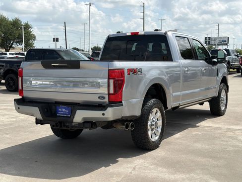 Certified 2021 Ford F250 Platinum w/ FX4 Off-Road Package AWD/4WD image 9