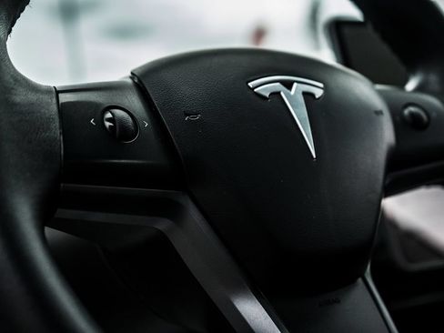 Used 2020 Tesla Model 3 Standard Range Plus RWD image 25