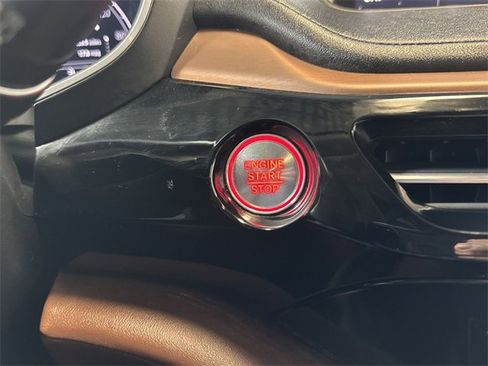 Used 2023 Acura MDX SH-AWD w/ Technology Package image 18