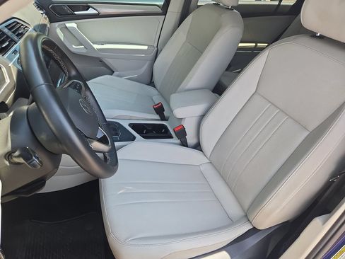 Used 2022 Volkswagen Tiguan SE FWD image 15