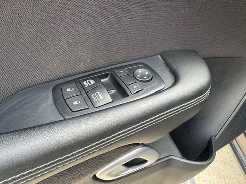 Used 2015 Dodge Challenger R/T Scat Pack RWD image 5
