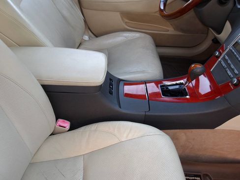 Used 2011 Lexus ES 350 image 20