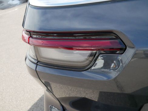 Used 2023 Jeep Grand Cherokee L Limited w/ Luxury Tech Group II image 17