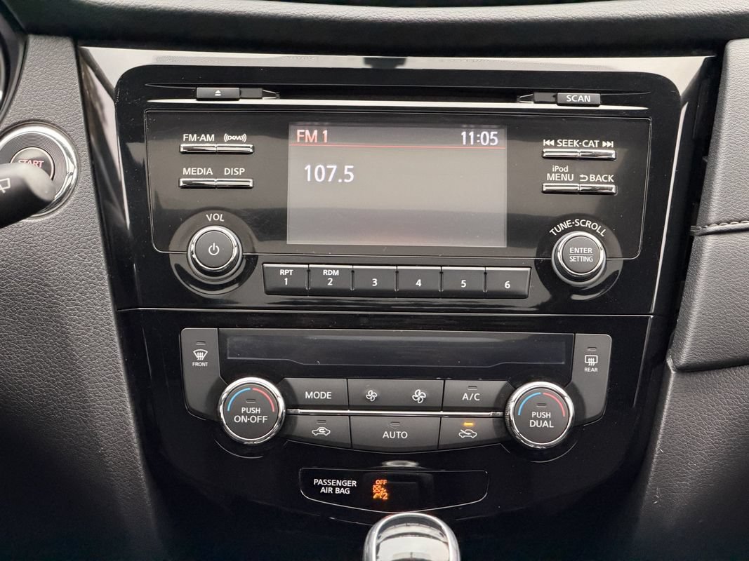 Used 2017 Nissan Rogue SV AWD/4WD image 15