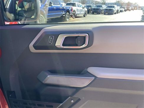 Certified 2023 Ford Bronco Wildtrak image 27