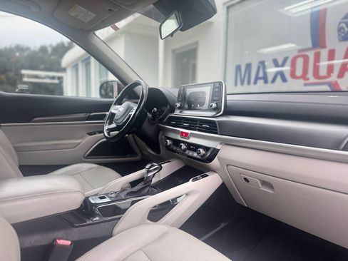 Used 2020 Kia Telluride S w/ S 8 Passenger Seating Package image 38