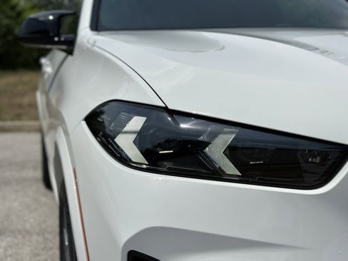 New 2026 BMW X5 M60i w/ Executive Package image 10