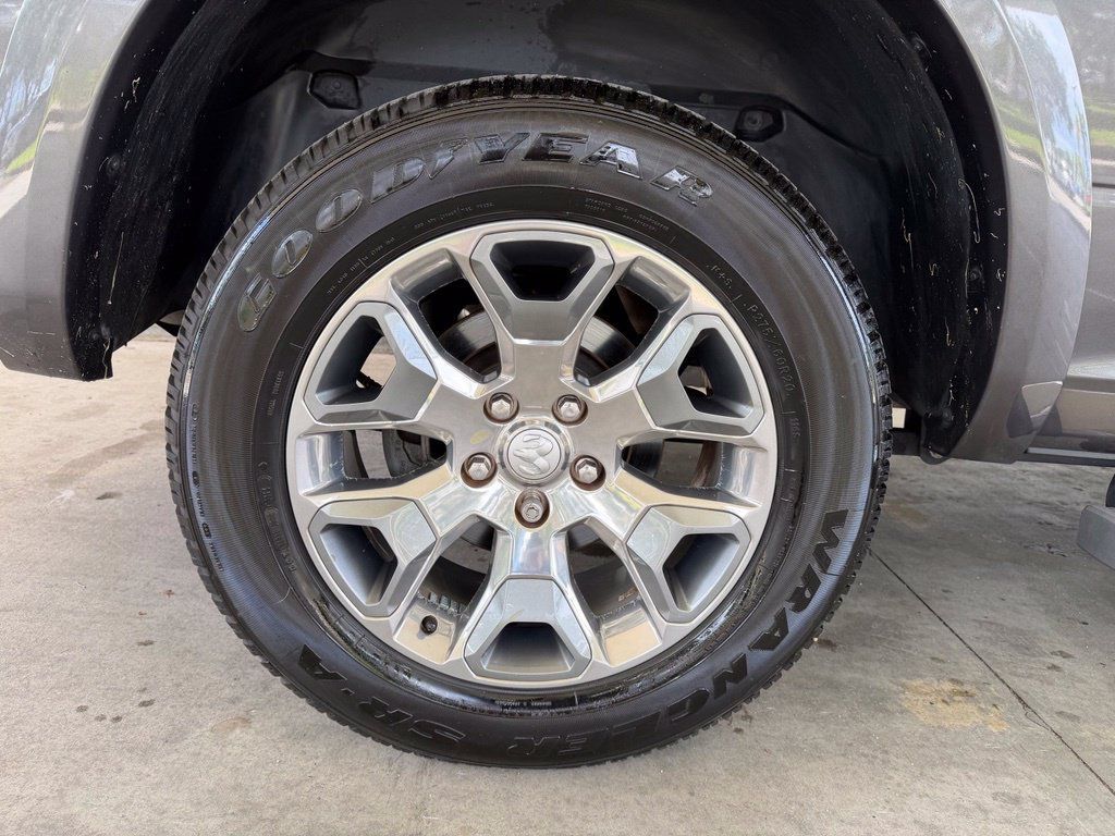 Used 2019 RAM 1500 Laramie w/ Convenience Group AWD/4WD image 26