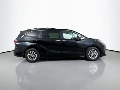 Certified 2024 Toyota Sienna XLE w/ XLE Plus Package FWD image 8