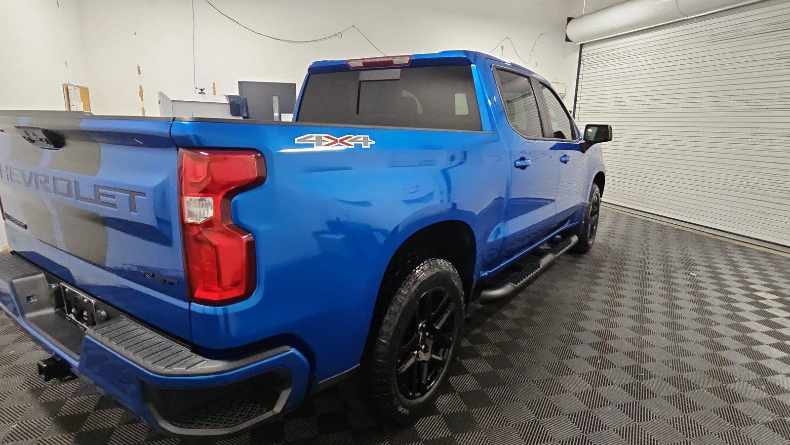 Used 2023 Chevrolet Silverado 1500 RST w/ Rally Edition AWD/4WD image 5