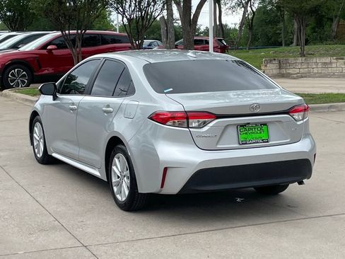 Used 2024 Toyota Corolla LE w/ LE Convenience Package FWD image 4