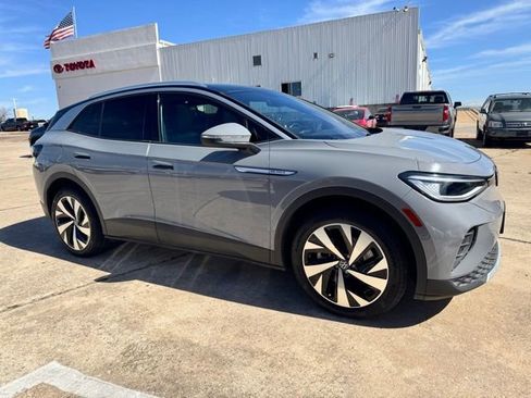 Used 2021 Volkswagen ID.4 Pro S w/ Gradient Package image 3