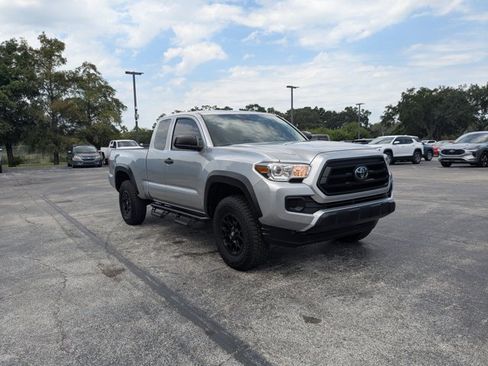 Used 2022 Toyota Tacoma SR w/ SX Package RWD image 3
